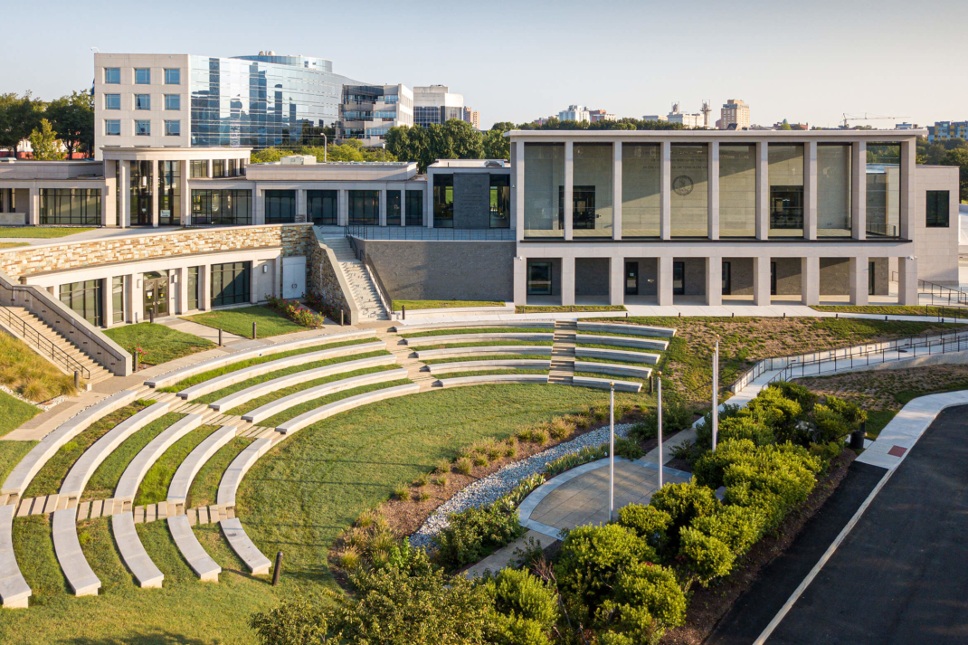 Va War Memorial Looking East